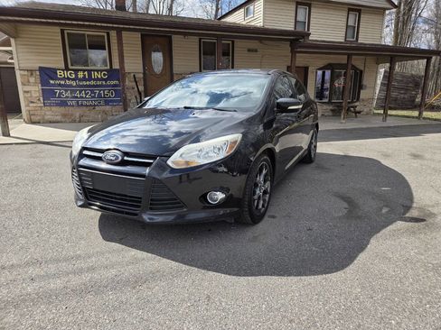 Used 2014 Ford Focus SE w/ Equipment Group 201A image 1