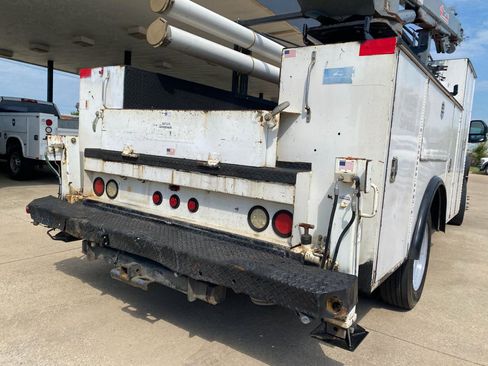 Used 2017 Ford F550 2WD Regular Cab Super Duty image 20