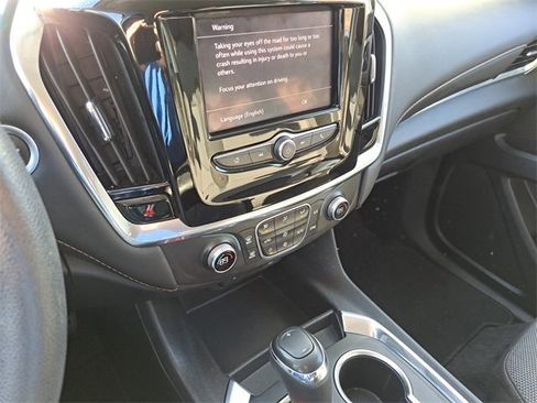 Used 2020 Chevrolet Traverse LS image 13