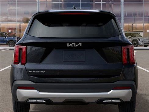 New 2025 Kia Sorento LX FWD image 13