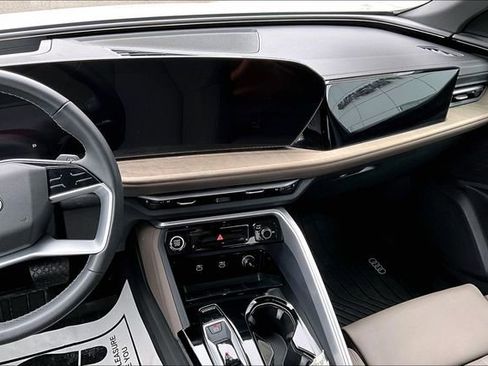 Used 2025 Audi Q5 Premium Plus w/ Premium Plus image 6