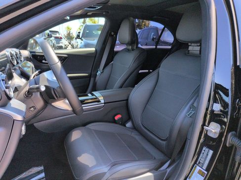 Used 2025 Mercedes-Benz C 300 Sedan image 16