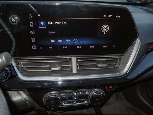 Certified 2024 Chevrolet Trax RS w/ Sunroof Package image 14