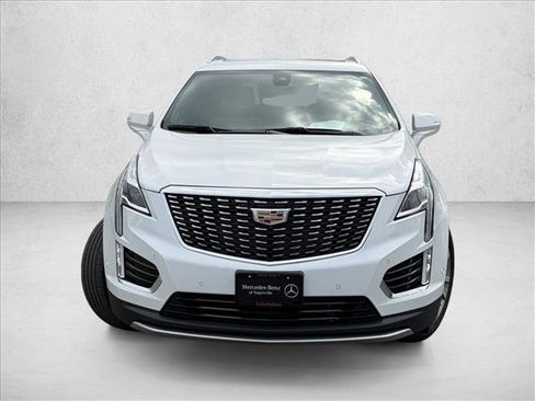 Used 2024 Cadillac XT5 Premium Luxury w/ Technology Package AWD/4WD image 2