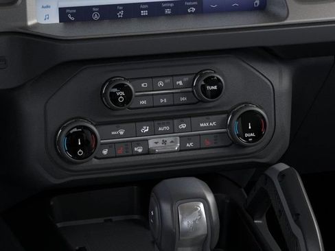 New 2026 Ford Bronco Outer Banks w/ Sasquatch Package AWD/4WD image 11