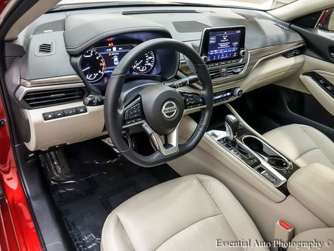 Used 2020 Nissan Altima 2.5 Platinum image 11