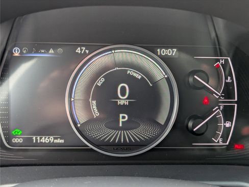 Used 2025 Lexus ES 300h w/ Technology Package image 30