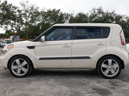 Used 2011 Kia Soul ! image 3