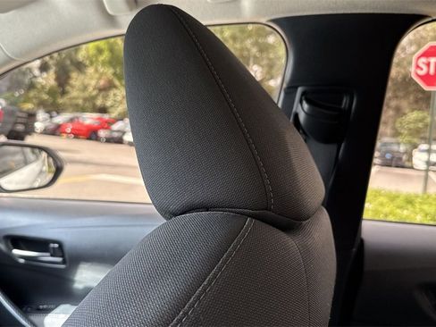 Used 2022 Toyota Corolla LE image 17