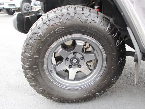 Used 2021 Jeep Gladiator Mojave image 34