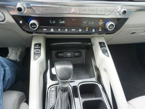 Used 2022 Kia Telluride SX w/ Towing Package AWD/4WD image 21