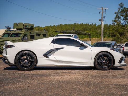Used 2021 Chevrolet Corvette Stingray Premium Conv w/ Z51 Performance Package RWD image 18