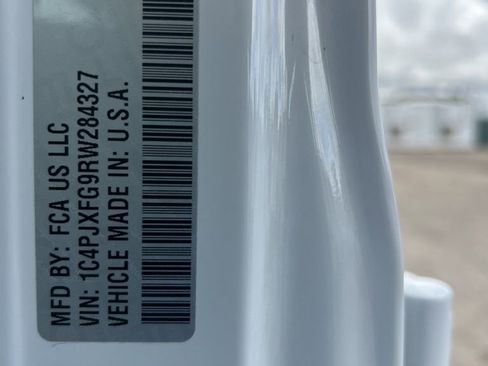 Certified 2024 Jeep Wrangler Unlimited Rubicon image 47