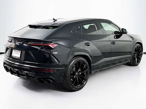 Used 2022 Lamborghini Urus image 9