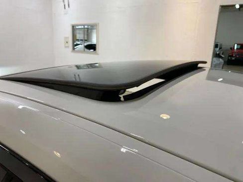 Used 2023 BMW i4 eDrive35 RWD image 96