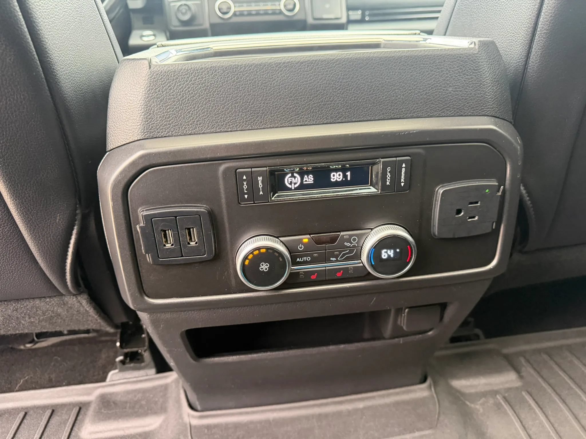 Used 2019 Ford Expedition Max Limited w/ Special Edition Package AWD/4WD image 38