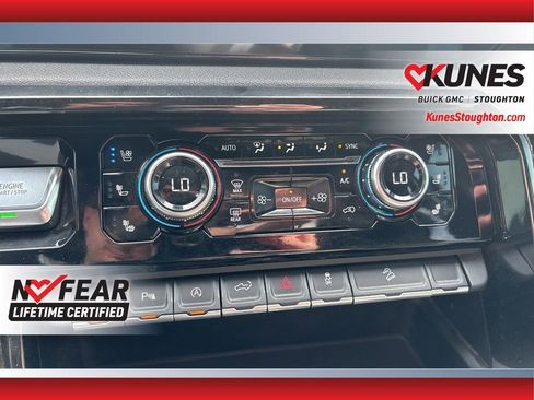 Used 2024 GMC Sierra 1500 AT4 w/ Technology Package AWD/4WD image 22