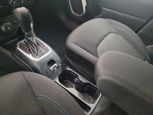 Used 2021 Jeep Renegade Latitude image 26