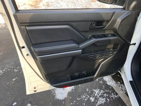 Used 2025 Toyota Tacoma SR5 image 11