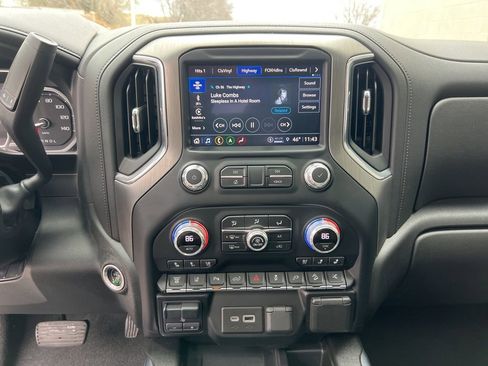 Used 2022 GMC Sierra 2500 Denali w/ Denali Ultimate Package image 17