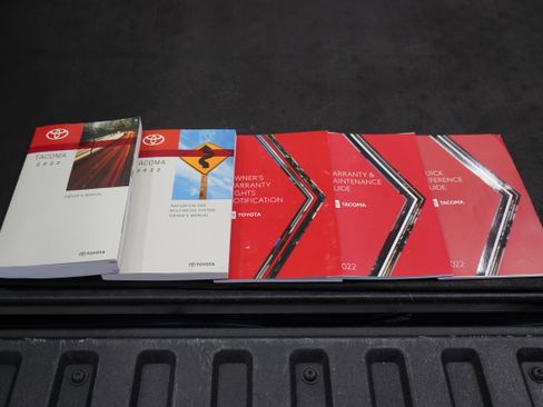 Used 2022 Toyota Tacoma TRD Sport image 23