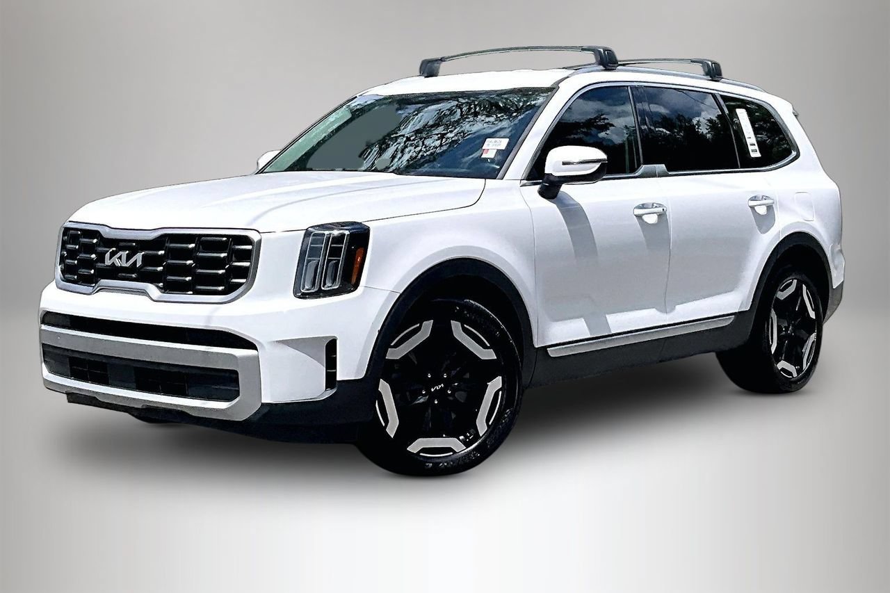 Used 2024 Kia Telluride S AWD/4WD image 1