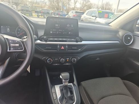 Used 2023 Kia Forte LXS w/ LXS Technology Package image 18