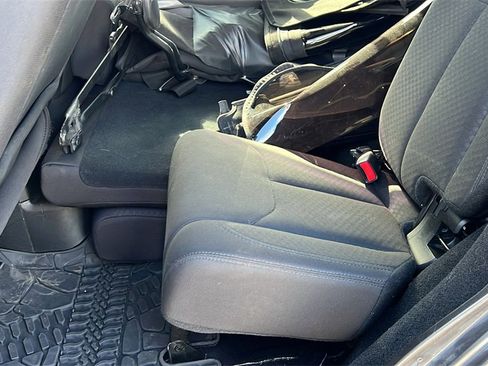 Used 2017 Jeep Wrangler Unlimited Willys image 27