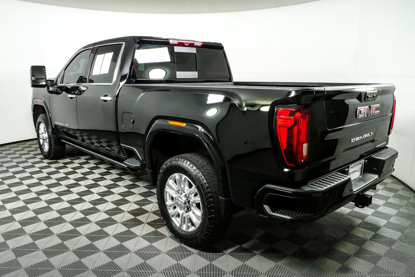 Used 2023 GMC Sierra 2500 Denali w/ Denali Ultimate Package AWD/4WD image 30