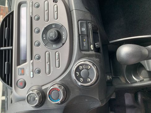Used 2010 Honda Fit Sport image 35