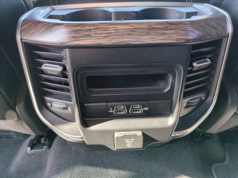 Used 2019 RAM 1500 Laramie image 17