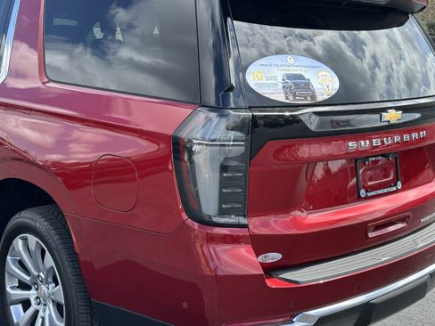 New 2025 Chevrolet Suburban Premier image 10