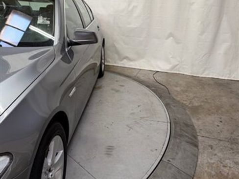 Used 2013 BMW 528i Sedan image 9