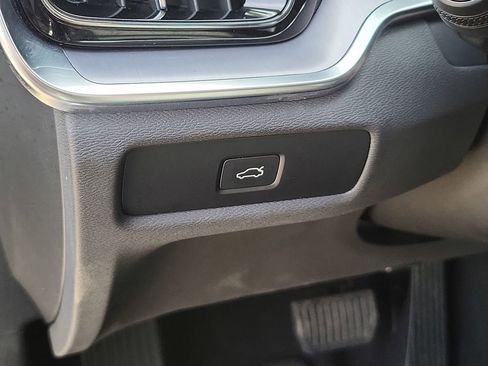 Used 2024 Volvo S60 B5 Core image 17