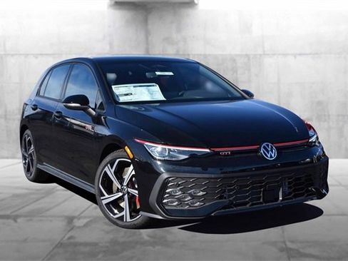 New 2026 Volkswagen GTI SE image 2