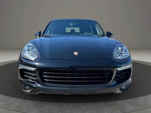 Used 2017 Porsche Cayenne AWD/4WD image 3
