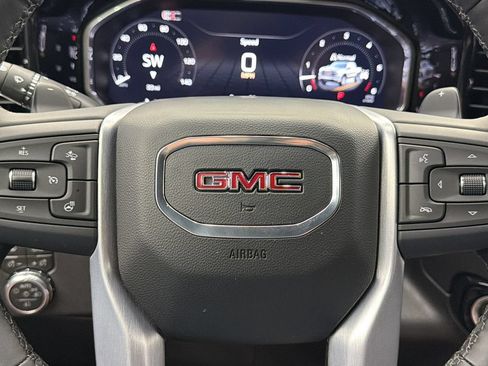 Used 2026 GMC Sierra 1500 SLT w/ SLT Premium Plus Package AWD/4WD image 28