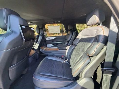 New 2025 Lincoln Navigator L Black Label image 12