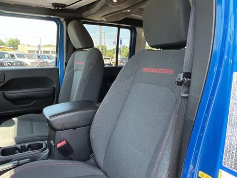 Used 2024 Jeep Wrangler Unlimited Rubicon AWD/4WD image 25