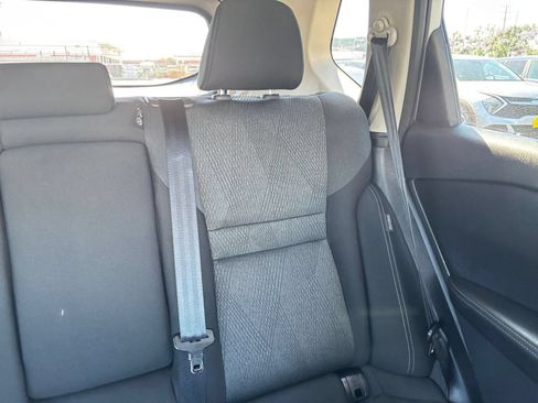 Used 2025 Nissan Rogue SV FWD image 39