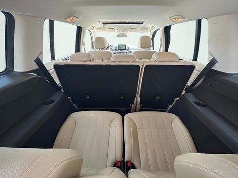 Used 2017 Mercedes-Benz GLS 450 4MATIC image 26