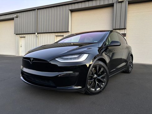 Used 2023 Tesla Model X AWD/4WD image 4