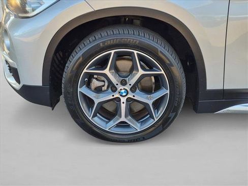 Used 2018 BMW X1 xDrive28i AWD/4WD image 9