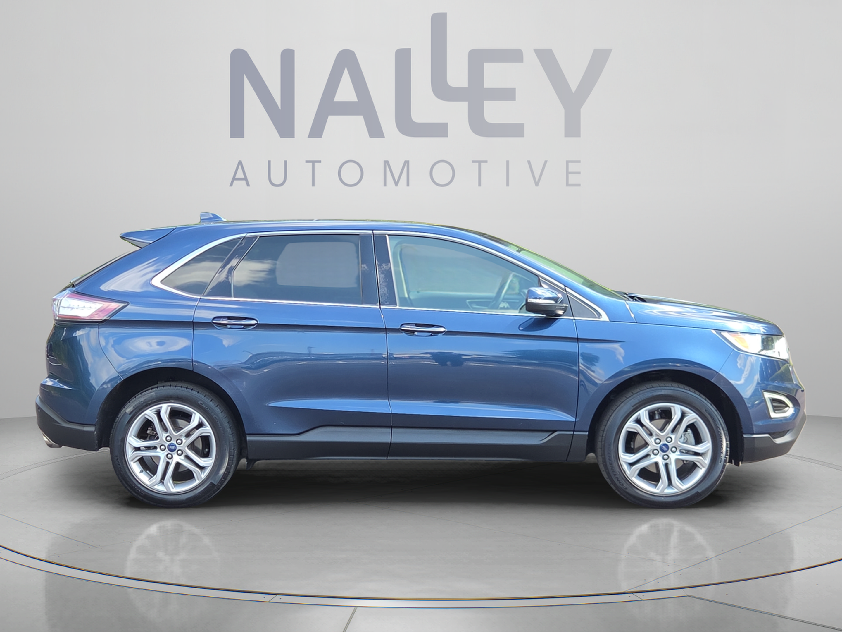 Used 2017 Ford Edge Titanium w/ Equipment Group 301A FWD image 6