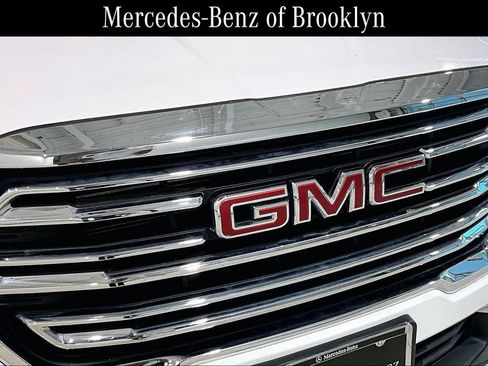 Used 2023 GMC Terrain SLT AWD/4WD image 30