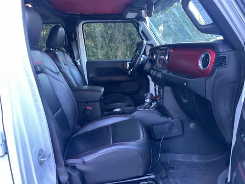 Used 2018 Jeep Wrangler Unlimited Rubicon AWD/4WD image 21