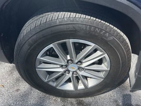 Certified 2023 Chevrolet Traverse LT image 2