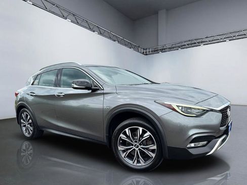 Used 2018 INFINITI QX30 Premium w/ Navigation Package AWD/4WD image 26
