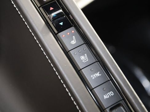 Used 2023 Chevrolet Corvette Z06 image 8