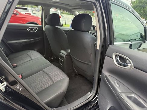 Used 2019 Nissan Sentra SV w/ Special Edition Package FWD image 15